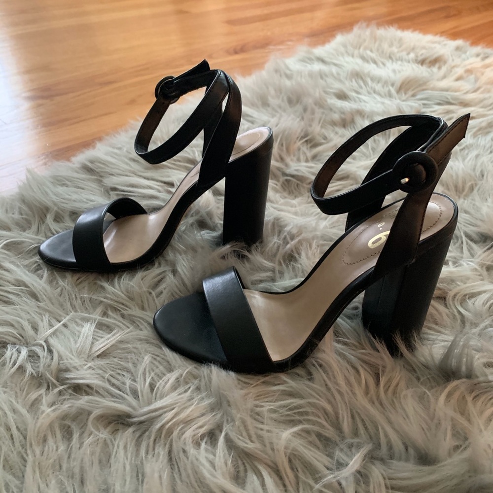 MIX No. 6 black sandals